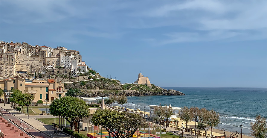 borgo antico sperlonga vista mare 